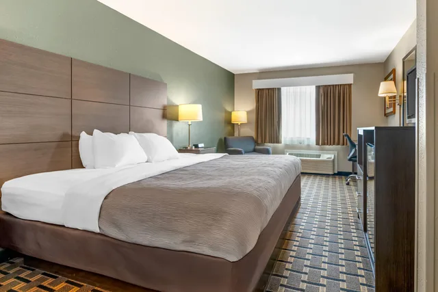 غرفة بسرير مزدوج، Quality Inn Mauston I-90 1/7