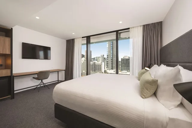 غرفة ركنية بسرير كوين بإطلالة على النهر، Vibe Hotel Melbourne 1/5
