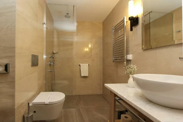 Standard, City View, French Balcony، Hotel Budva 2/2