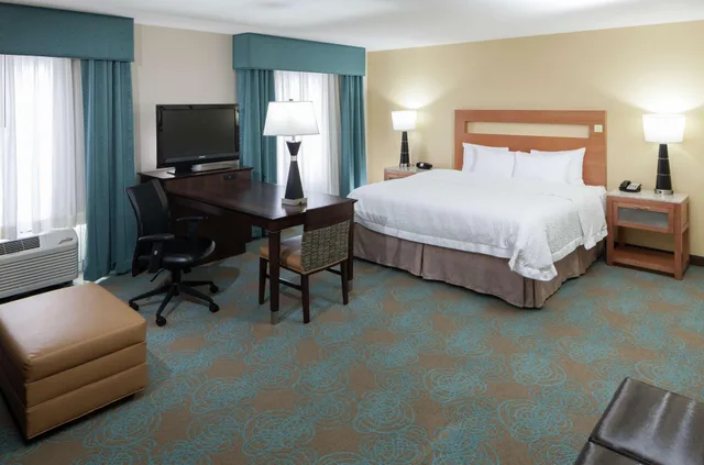استوديو بسرير كينج، Hampton Inn Suites St Louis At Forest Park Mo 1/2