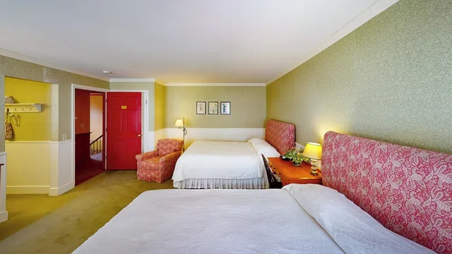 Village, 2 Queen Beds، The Red Lion Inn 1/7