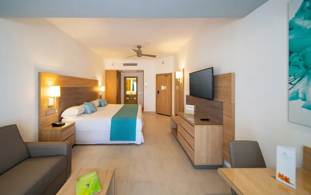 جناح جونيور بإطلالة جزئية على البحر، Riu Palace Tropical Bay All Inclusive 3/4