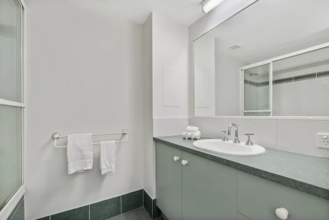 2 Bedrooms, Level, Apartment, Queen and Twin Beds، KEY LARGO MAROOCHYDORE 5/8