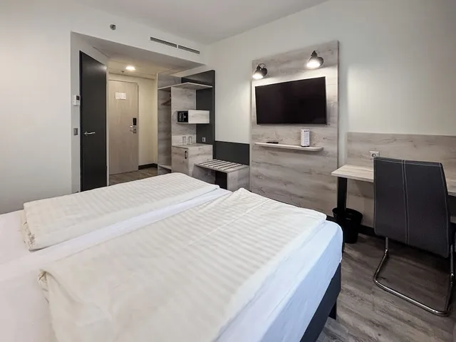 غرفة قياسية بسرير مزدوج، City Hotel Budapest 3/5