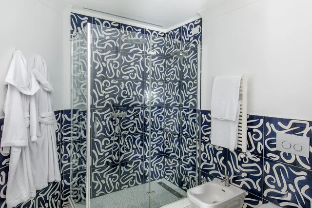 جناح جونيور بسرير كوين بإطلالة على البحر بشرفة، Le Agavi Hotel 5/5