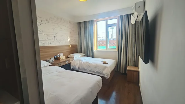 غرفة عائلية بسرير مزدوج وسرير فردي، Zhongan Hotel Beijing 4/5