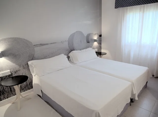 2 Bedrooms, Apartment, Double and Twin Beds, Valley View, 2 Sofa, Balcony، Es Baulo Petit Hotel 1/2
