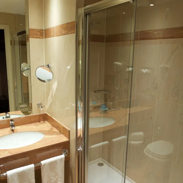 جناح، Winter Garden Hotel 5/5