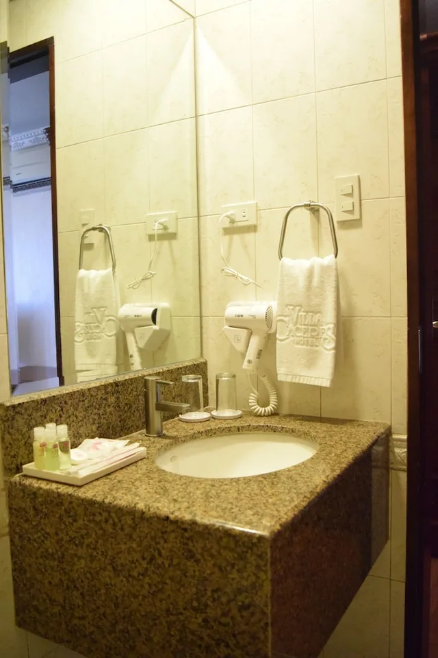 جناح تنفيذي بسرير كوين، Villa Caceres Hotel 3/3