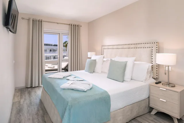 Xtra، Sol Barbacan Apartments 4/10