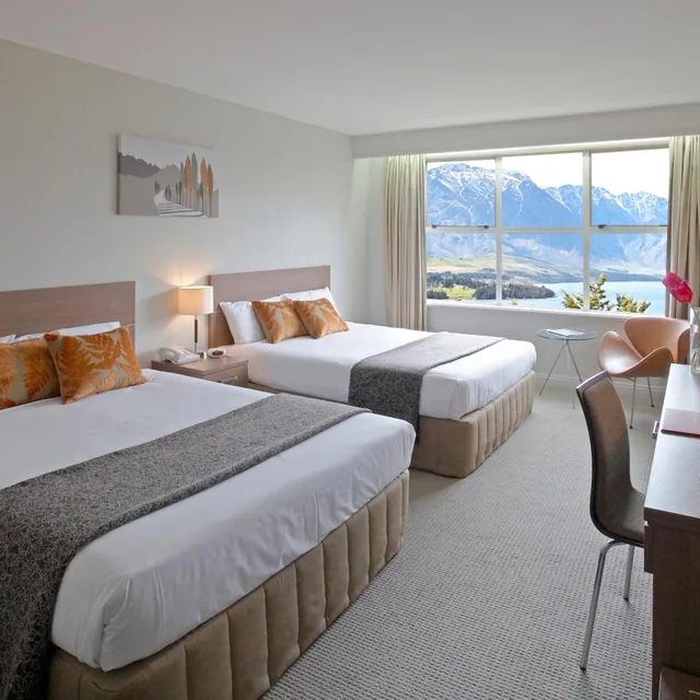 غرفة قياسية بسريرين كوين بإطلالة على البحيرة، Movenpick Queenstown 1/6