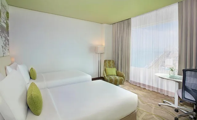 غرفة بريميوم ثلاثية، Radisson Hotel Colombo 1/2