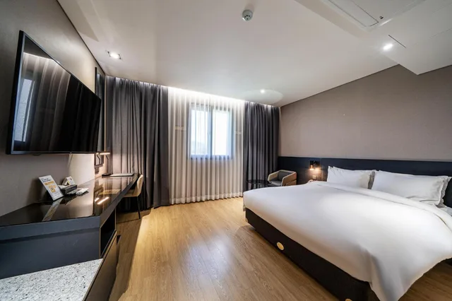غرفة قياسية بسرير مزدوج، Rivertain Hotel Gyeongju 4/10