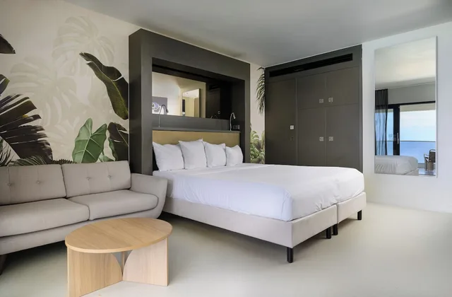 Room, King Bed, Ocean Front، Papagayo Beach Hotel 2/4