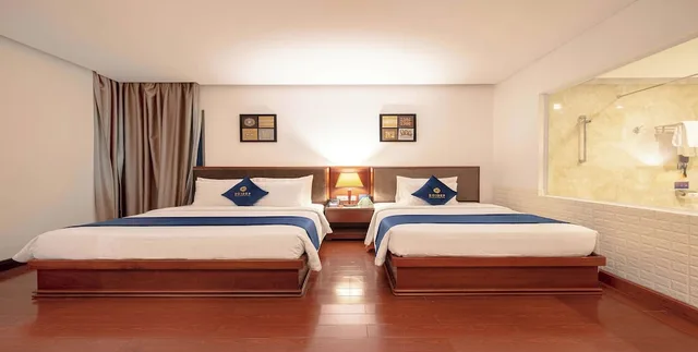 غرفة ثلاثية بسرير مزدوج وسرير فردي بإطلالة على المدينة، Stay Hotel Ex Northern Hotel Danang 1/4