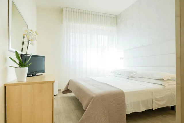 غرفة عائلية بشرفة، Hotel Constellation 2/8