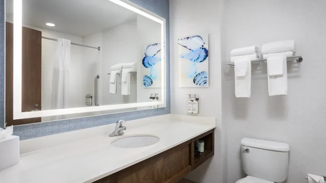 Room, 2 Queen Beds, HOLIDAY INN RESORT FORT WALTON BEACH 6/7