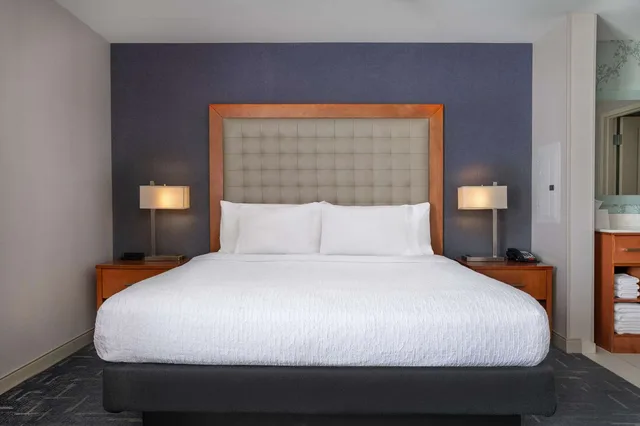 جناح استوديو بسرير كينج لذوي الإعاقة، Homewood Suites By Hilton Gateway Hills Nashua 1/2