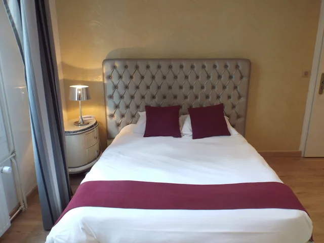 غرفة سوبيريور بسرير مزدوج بحوض استحمام، HOTEL SAINT MARTIN 1/10