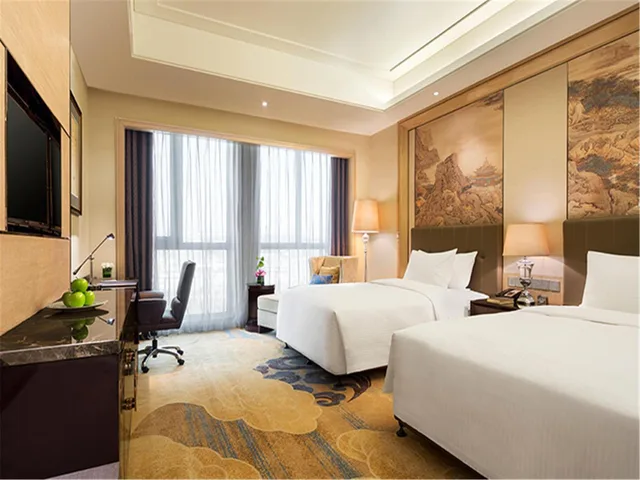 غرفة ديلوكس بسريرين منفصلين بإطلالة، Wanda Realm Hotel Fushun 1/1