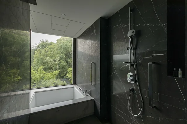 Deluxe, Twin Beds, Partial Lake View، Hilton Ningbo Dongqian Lake Resort 5/5