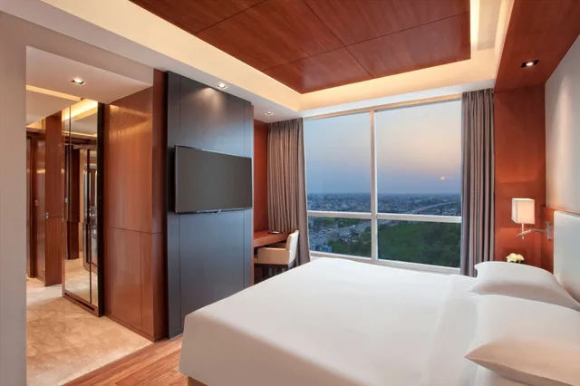 Regency, Suite, King Bed, Hyatt Regency Amritsar Hotel & Spa 2/6
