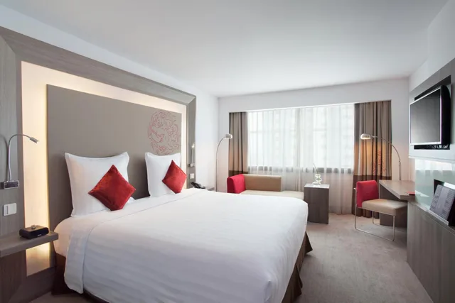 Executive, Double Bed, Novotel Jakarta Gajah Mada 5/9