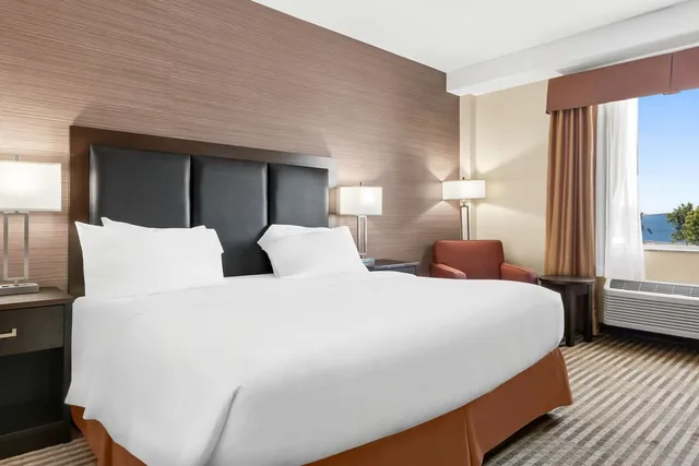 غرفة بسرير كينج لذوي الإعاقة، Best Western Plus Fergus Hotel 1/2