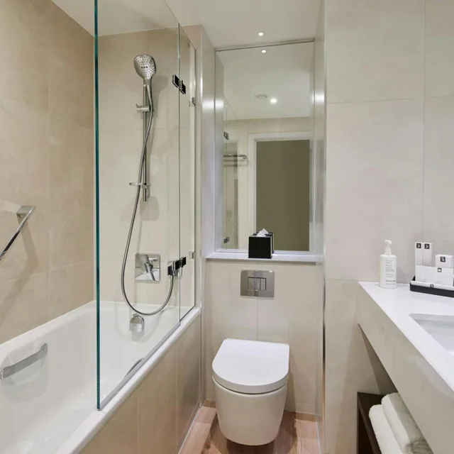 Superior, Executive, King Bed, London Marriott Hotel Marble Arch 7/9