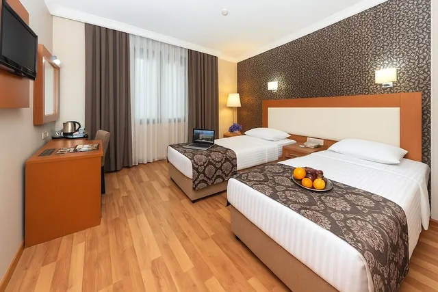 غرفة ثلاثية بثلاثة أسرّة، Grand Hotel Avcilar 3/10