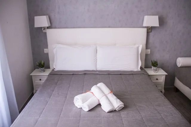 Room, Double Bed, External Bathroom, Marta Inn (ex Da Marta and Alida all Esquilino) 3/3