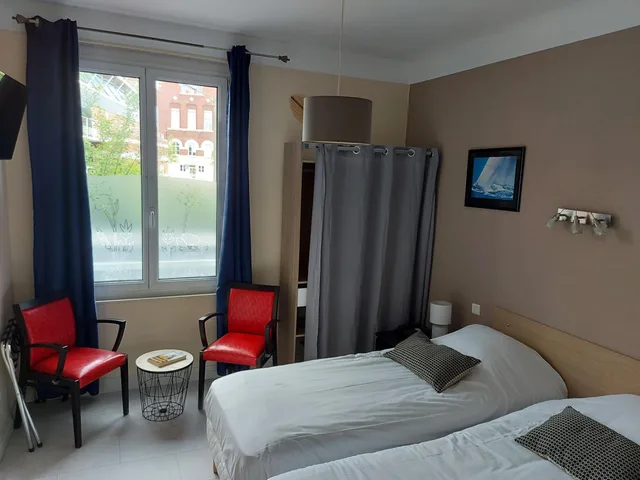 Room, Double Bed, Hotel De La Paix 1/10