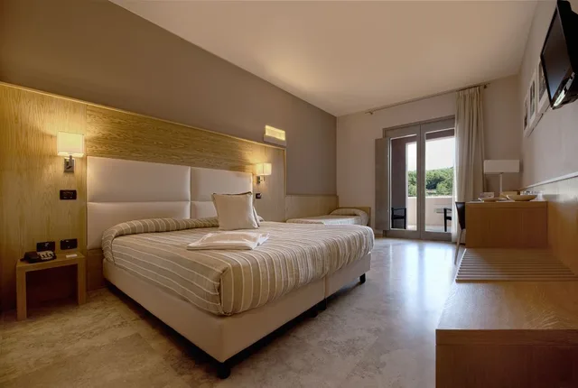 Superior, King Bed, Basiliani - CDSHotels 2/3