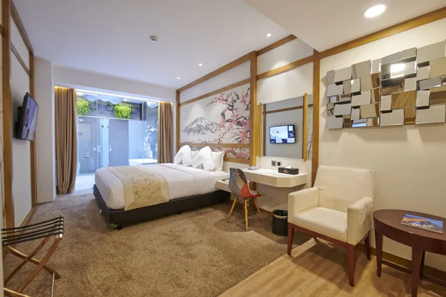 جناح بسرير كينج بجاكوزي، Verse Luxe Hotel Wahid Hasyim 7/10