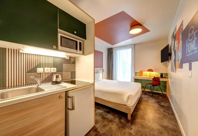 غرفة كومفورت بسرير كوين، B&B HOME Paris Mairie de Saint-Ouen 2/2