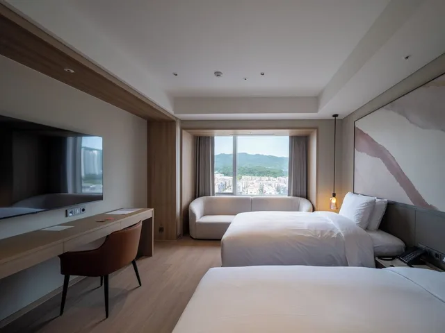 غرفة بريميير بسريرين منفصلين، Enford Hotel 1/4