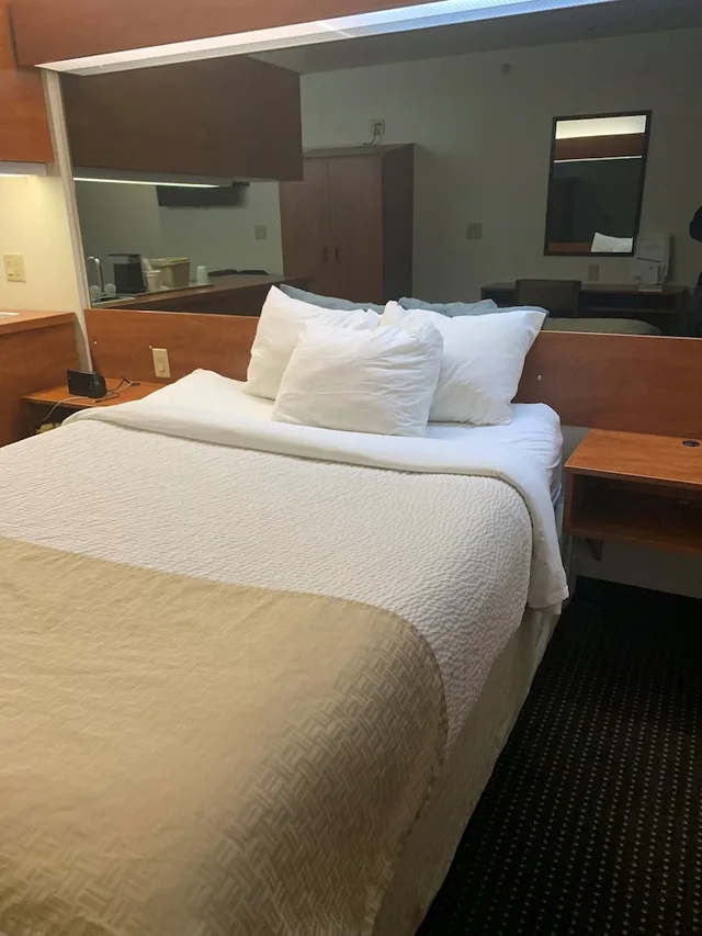 جناح استوديو بسرير كوين، Microtel Inn Suites By Wyndham Rice Lake 1/3