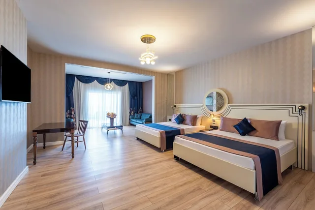 Diamond, 2 Queen Beds, Orange County Alanya 1/5
