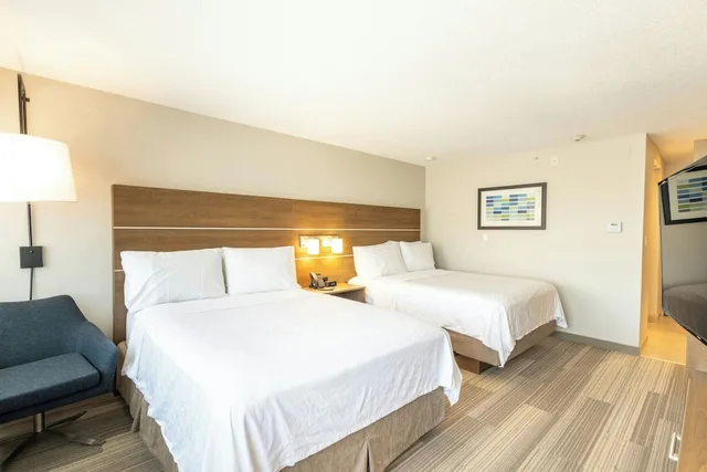 Standard, 2 Queen Beds, Accessible, Holiday Inn Express Anaheim West 1/4
