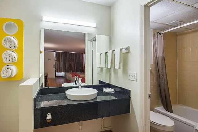 غرفة بسريرين كوين، Motel6 Cleveland, TN 7/7