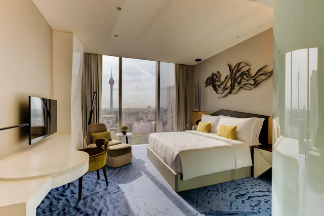 Life, Premier, King Bed, City View، Cinnamon Life at City of Dreams 1/1