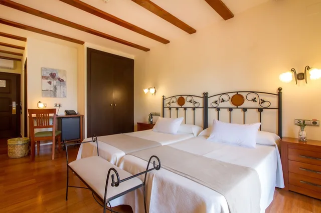 غرفة تقليدية بسريرين منفصلين بشرفة، Hotel Tossal d'Altea 1/8