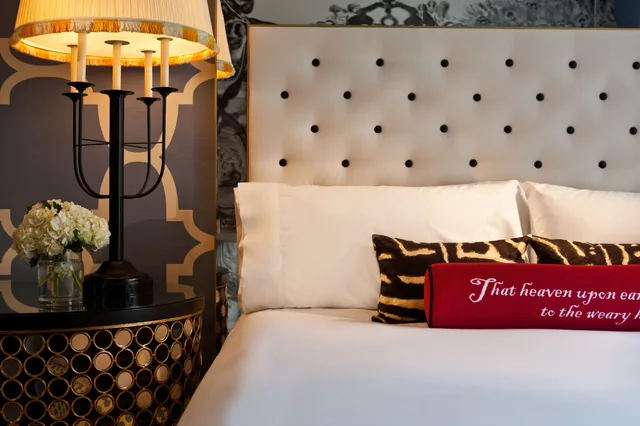 Essential Room، Kimpton Hotel Monaco Philadelphia 1/6