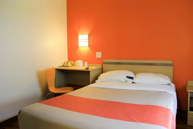 غرفة ديلوكس بسرير كوين، Motel6 Enfield, CT - Hartford 5/7