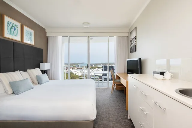 2 Bedrooms, Apartment, Dual Key, Mantra Twin Towns 1/5