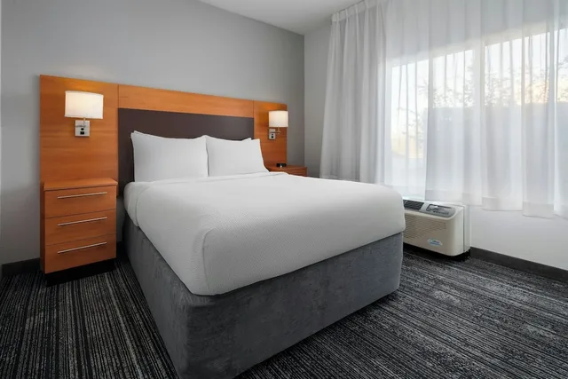 جناح بسريرين مزدوجين بغرفتي نوم لذوي الإعاقة، Towneplace Suites Florence 2/2