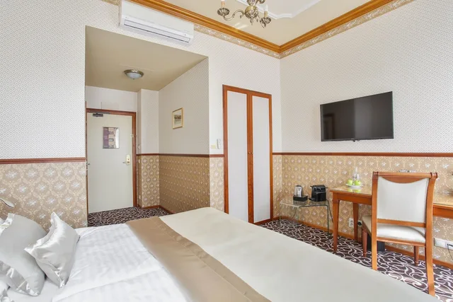 غرفة قياسية بسرير مزدوج، Chateau St Havel Wellness Hotel 3/10
