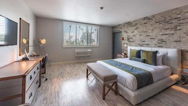 Preferred, King Bed، Lexen Hotel-North Hollywood Near Universal 3/6