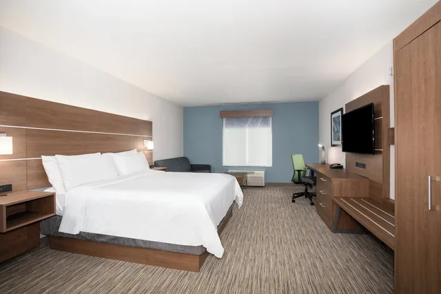 جناح بسرير كينج لذوي الإعاقة، Holiday Inn Express and Suites Chowchilla - Yosemite Park Area 1/3