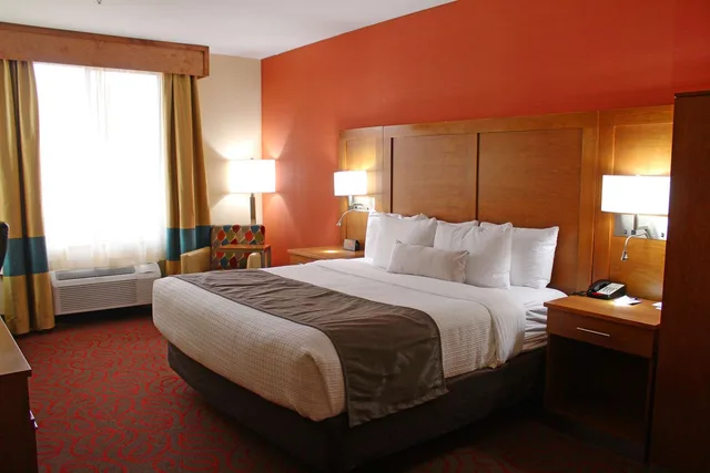 غرفة بسرير كينج لذوي الإعاقة، Best Western Cannon A.F.B. Clovis 1/6